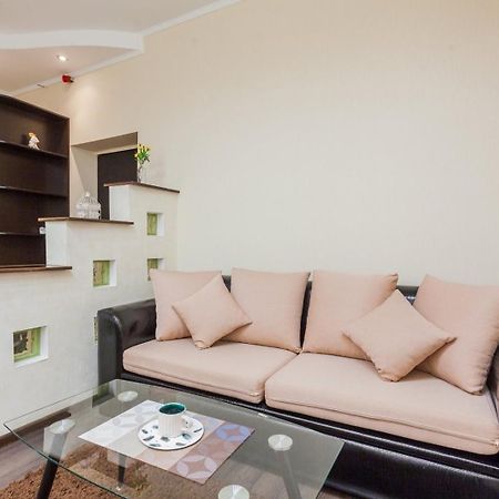 Navit Apartments With Breakfast,Near The Railway Station, The City Center, The Park Kiev Buitenkant foto