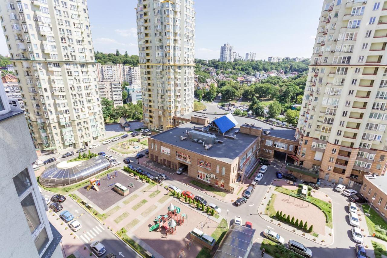Navit Apartments With Breakfast,Near The Railway Station, The City Center, The Park Kiev Buitenkant foto