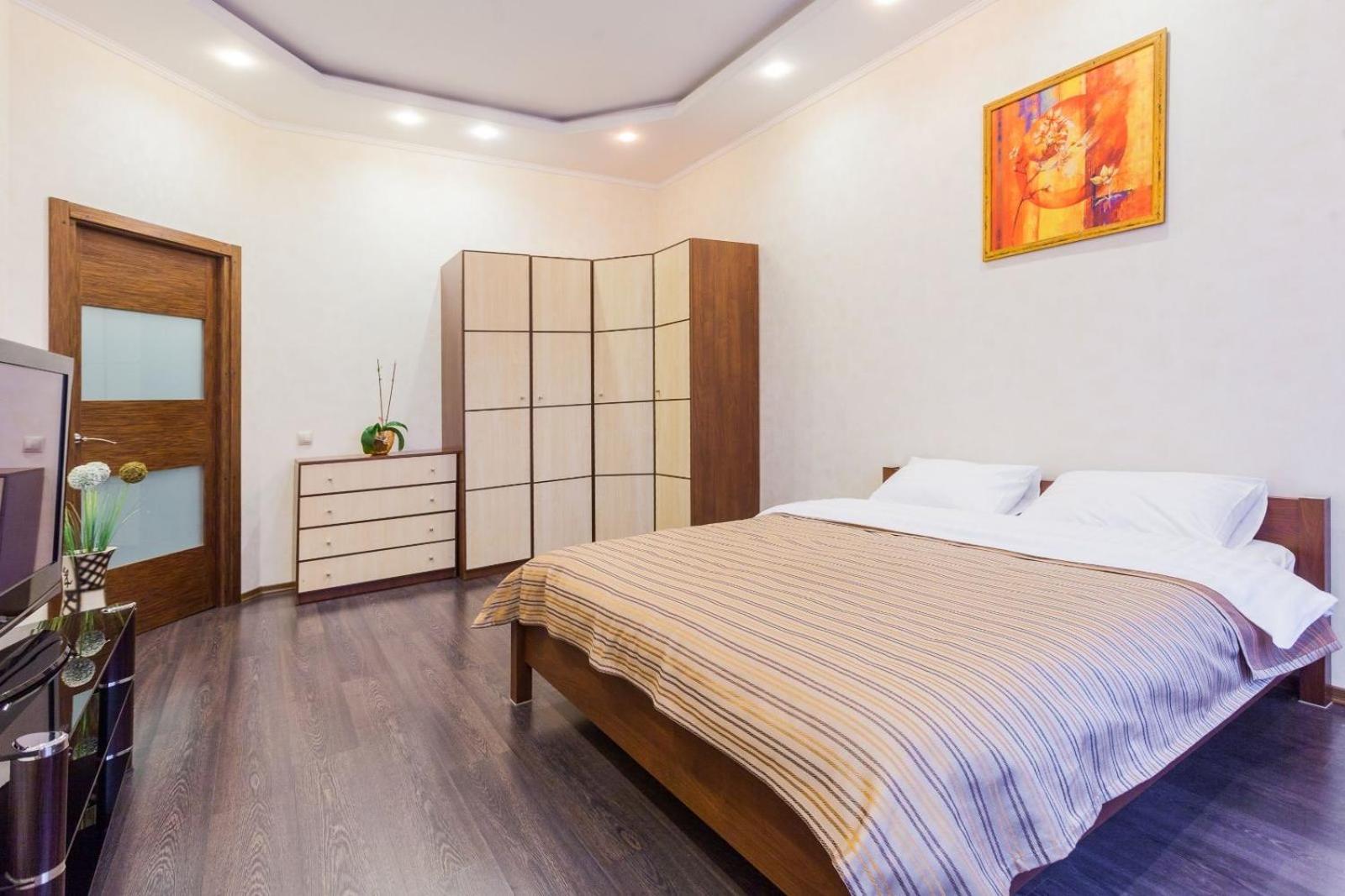Navit Apartments With Breakfast,Near The Railway Station, The City Center, The Park Kiev Buitenkant foto